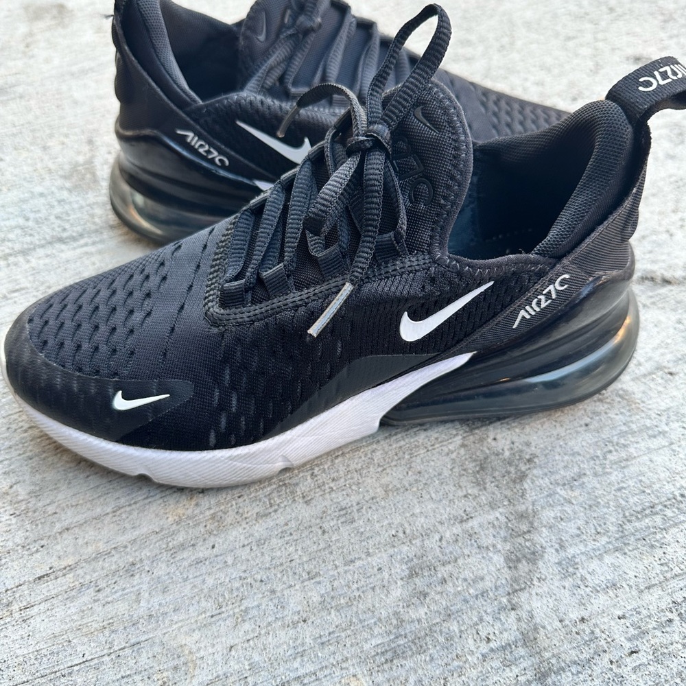 Nike Women Air Max 270